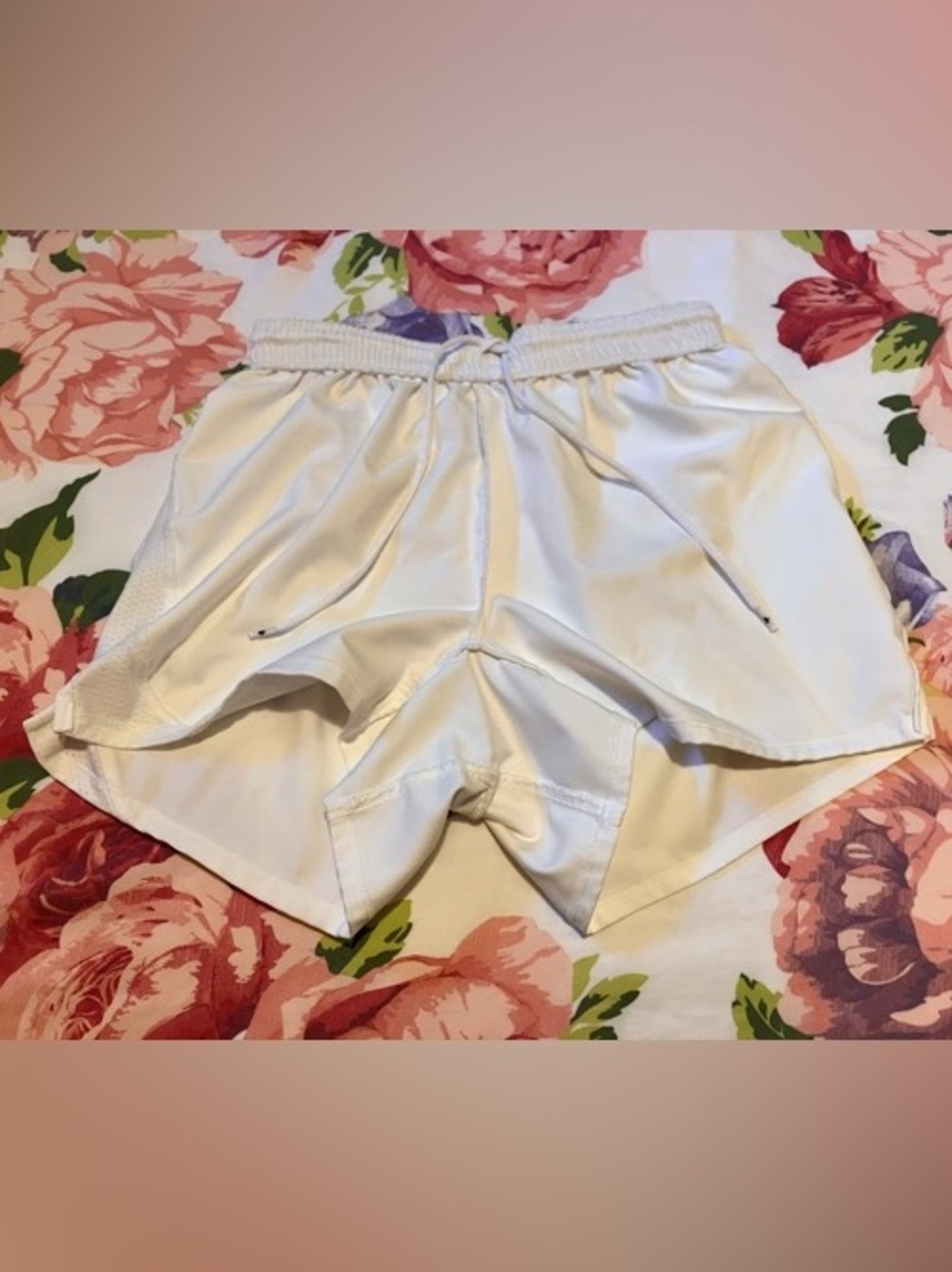 Under Armor White Performance Drawstring Shorts - Picture 3 of 10